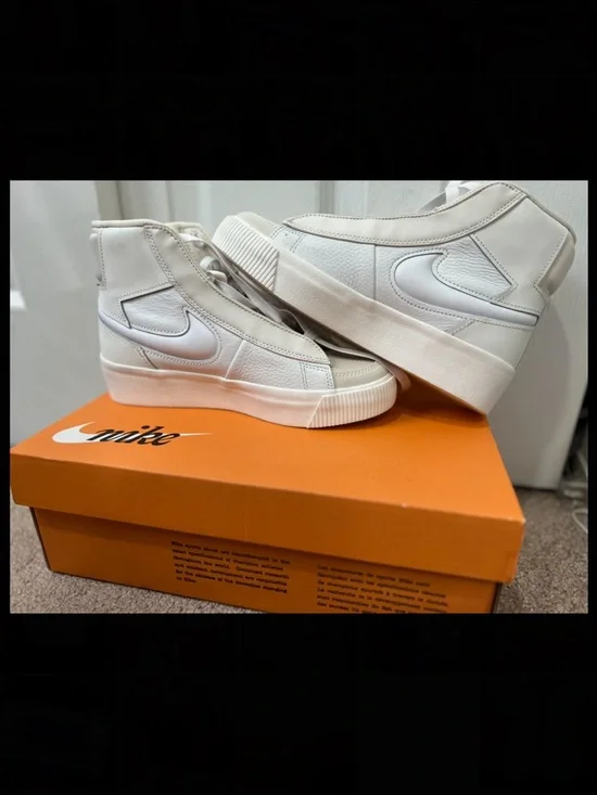 BRAND NEW Nike Women's White High-Top Leather Sneakers - Picture 1 of 7